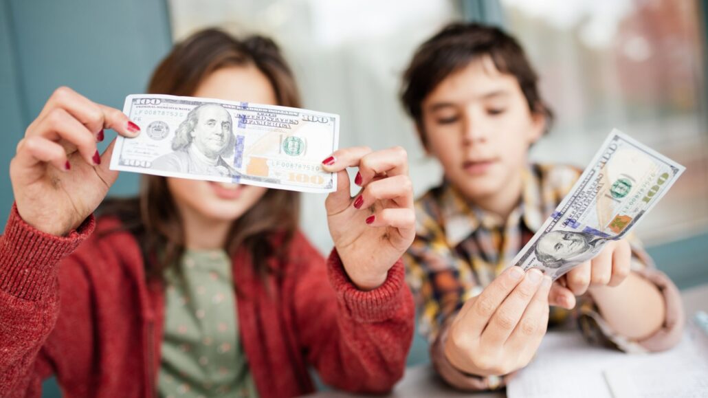 important money lessons your teens need to learn