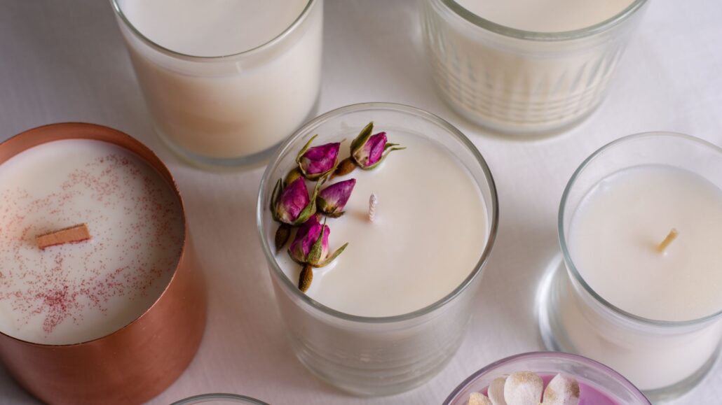 DIY scented candles. Homemade candle recipes